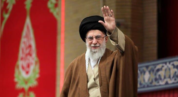 در حوزه زنان از رهبری عقب هستیم