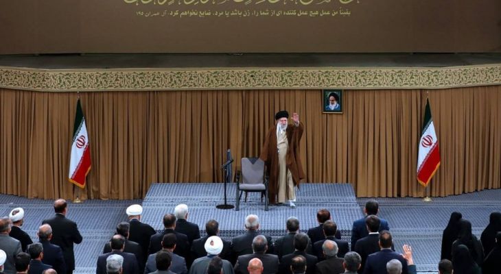 در زمینه نشان دادن پیشرفت‌ها کم کاریم