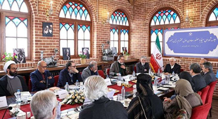 دولت به سینماگران عیدی می‌دهد