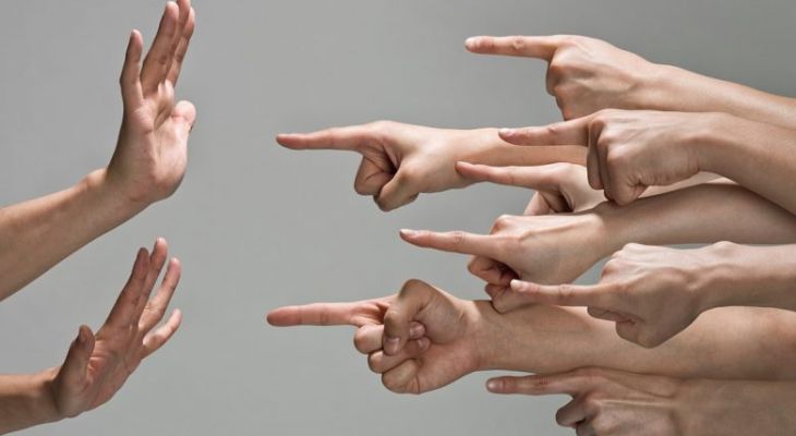 انگ‌زنی؛ سمی که اعتماد اجتماعی را می‌کشد