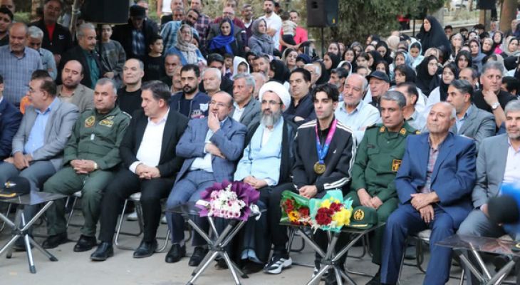 قهرمانان ورزشی، سفیران عزت و افتخار ایران هستند