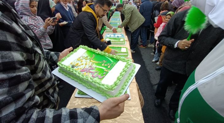 جشن کیلومتری نیمه شعبان در فردیس برگزار شد