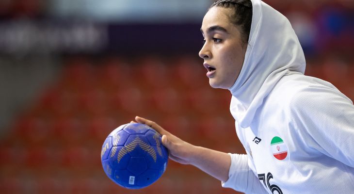 بانوان هندبالیست چهارباغ در یک قدمی لیگ برتر