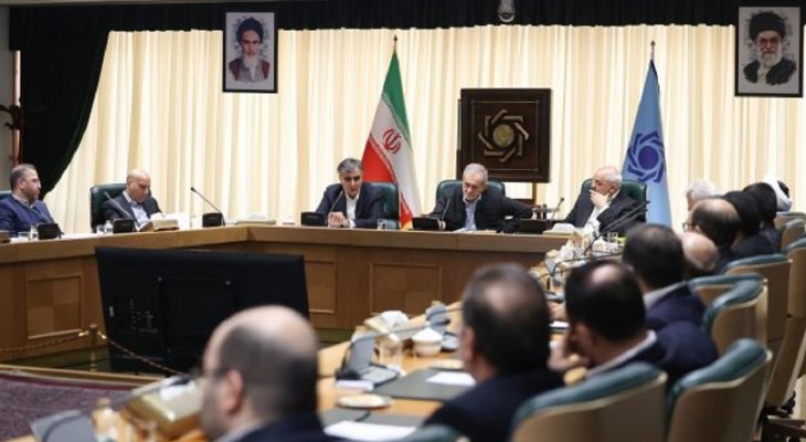 حضور سرزده پزشکیان در بانک مرکزی