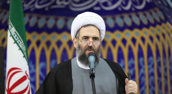 خون شهدا، چراغ راه آیندگان خواهد شد