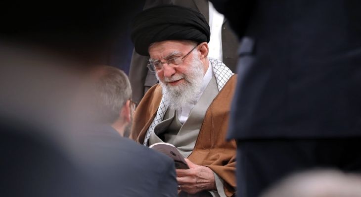 دیدار معنوی رهبری با اهالی شعر و ادب
