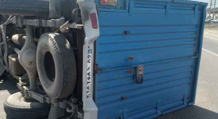 واژگونی نیسان در بلوار شهید سلیمانی ماهدشت