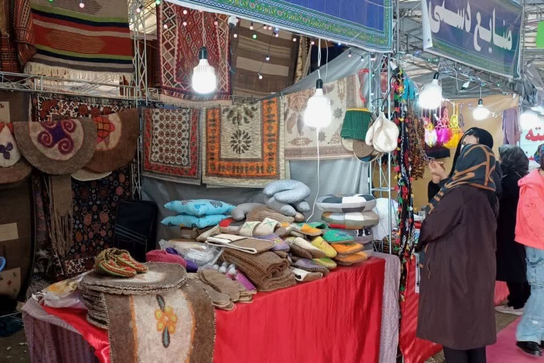 ۸۰۰ پروانه فعالیت صنایعدستی در البرز صادر شد