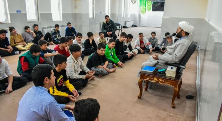 معرفت‌افزایی ۲۵۰۰ دانش‌آموز چهارباغ با طرح «روبه‌راه»
