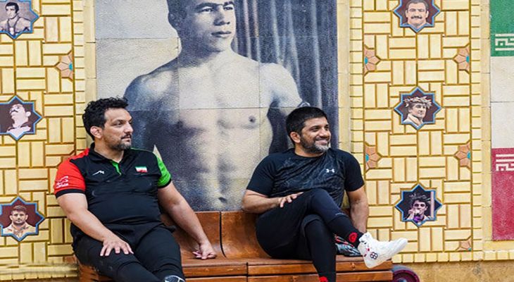 دبیر دخالتی در امور فنی ندارد