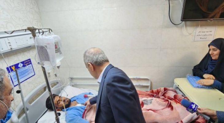 عیادت رئیس‌جمهور از مجروحان حادثه بندر شهید رجایی