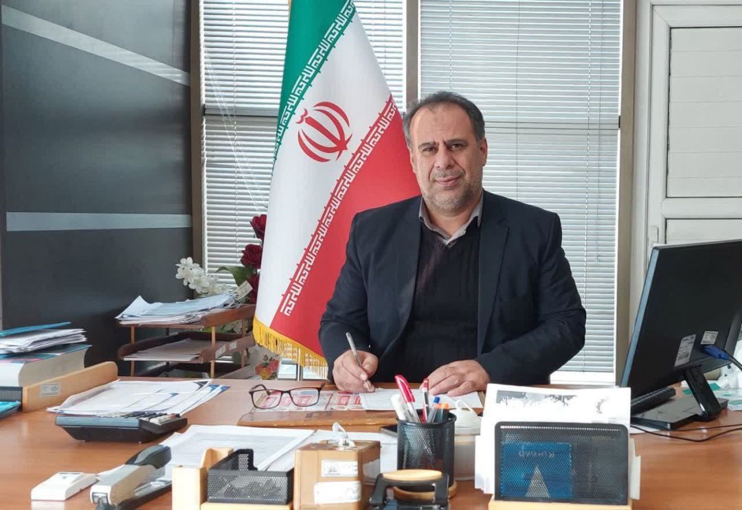 رنگ آمیزی ۵۲ کیلومتر جداول شهر هشتگرد