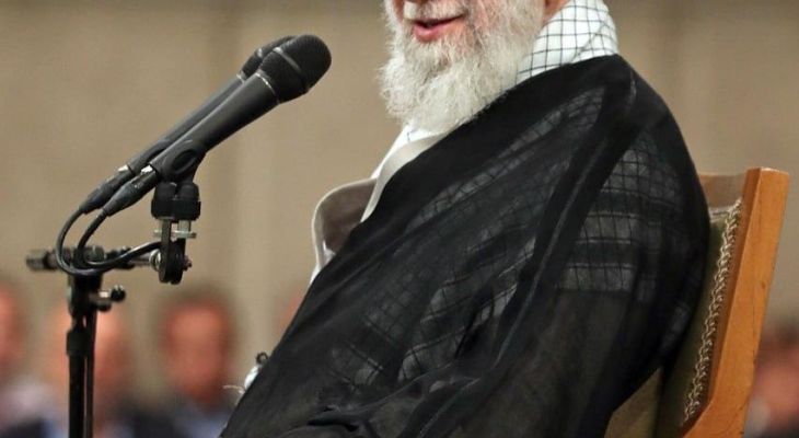 حرف‌های رئیس‌جمهور آمریکا لایق جواب دادن نیست
