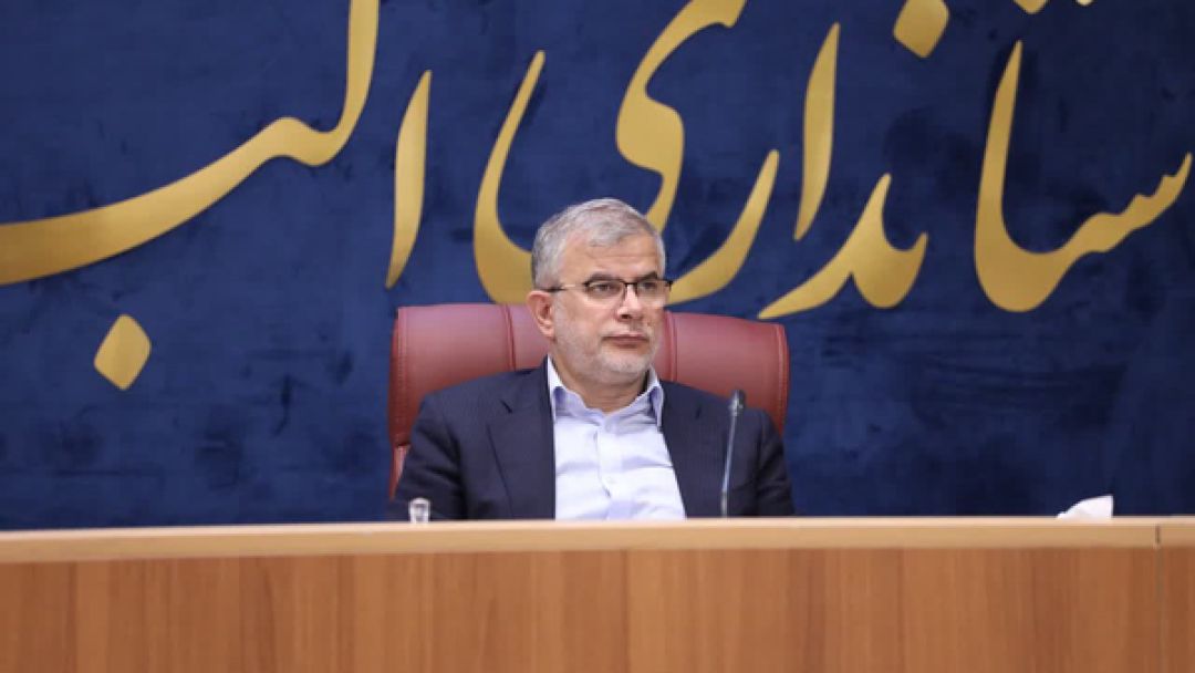 فرمانداران پیگیر مدارس نیمهکاره شوند