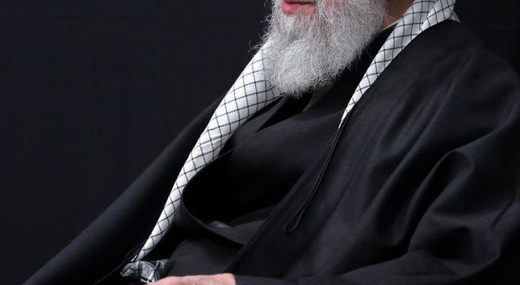 واکنش کاربران به حضور رهبر انقلاب در حسینیه