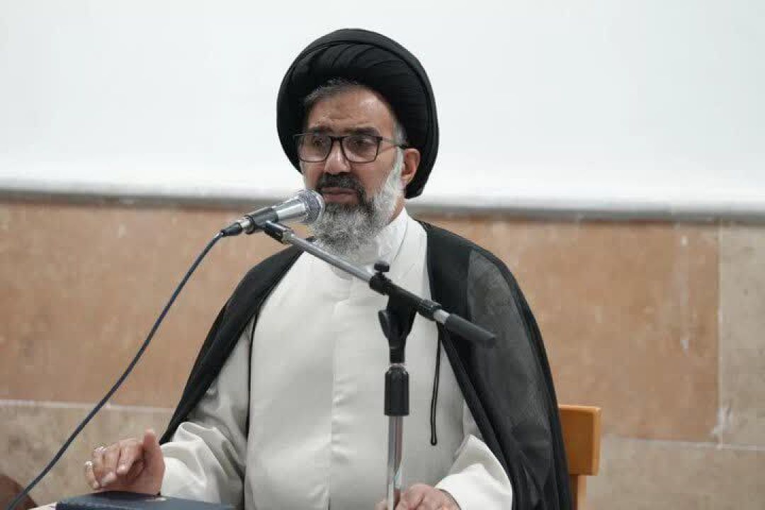 ایران با مکتبحسینی فتنهها را پشت سر میگذارد