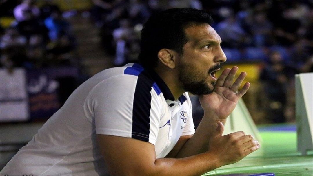 دبیر به امیررضا معصومی اجازه رفتن نخواهد داد