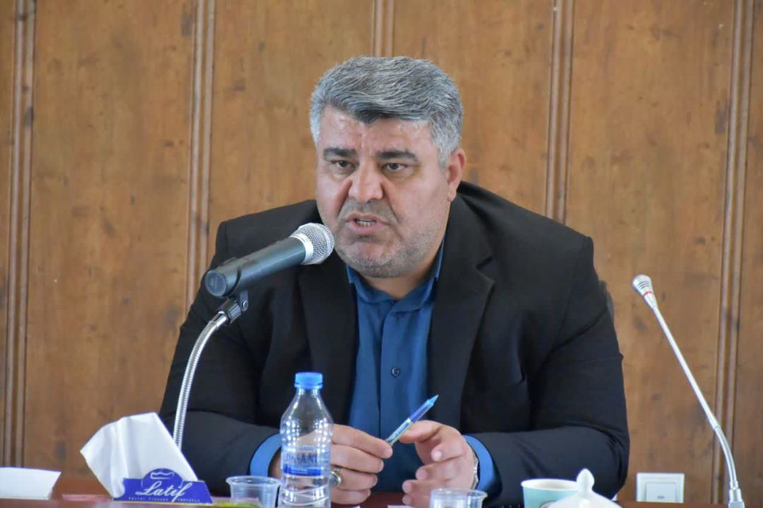 نشست فرماندار ساوجبلاغ با چهرههای سیاسی و اجتماعی