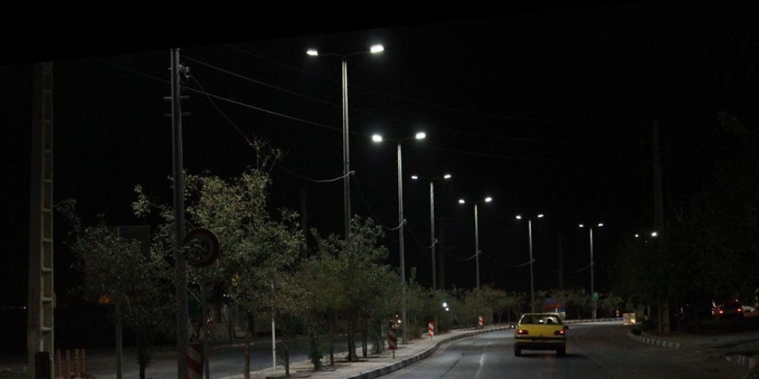 تعویض ۳۰۰ چراغ LED در بلوار اصلی چهارباغ