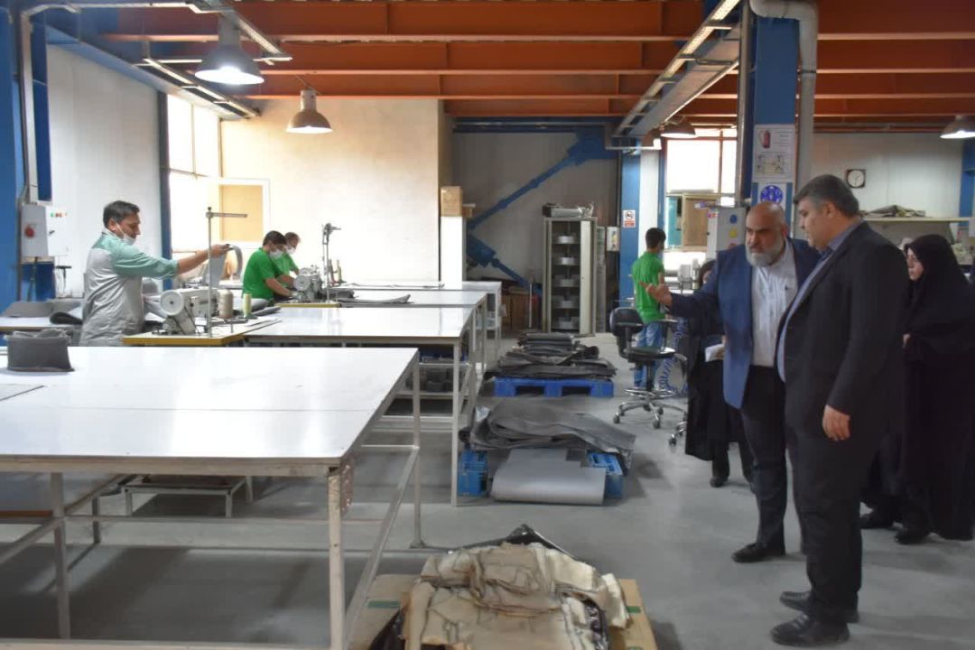 بازدید از شرکت دانش‌بنیان کلورز آریانا