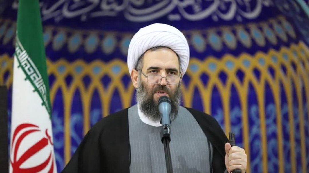 خون شهدا، چراغ راه آیندگان خواهد شد