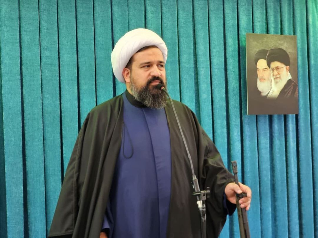 مردم بین عملکرد مسئولین و نظام تفاوت قائلند
