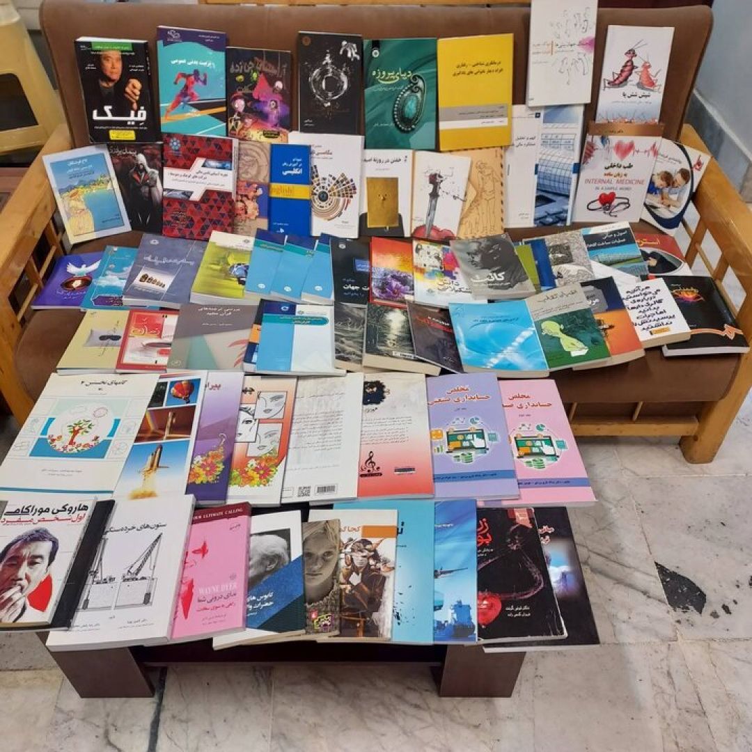 اجرای طرح «کتاب عیدی بدهیم» در البرز