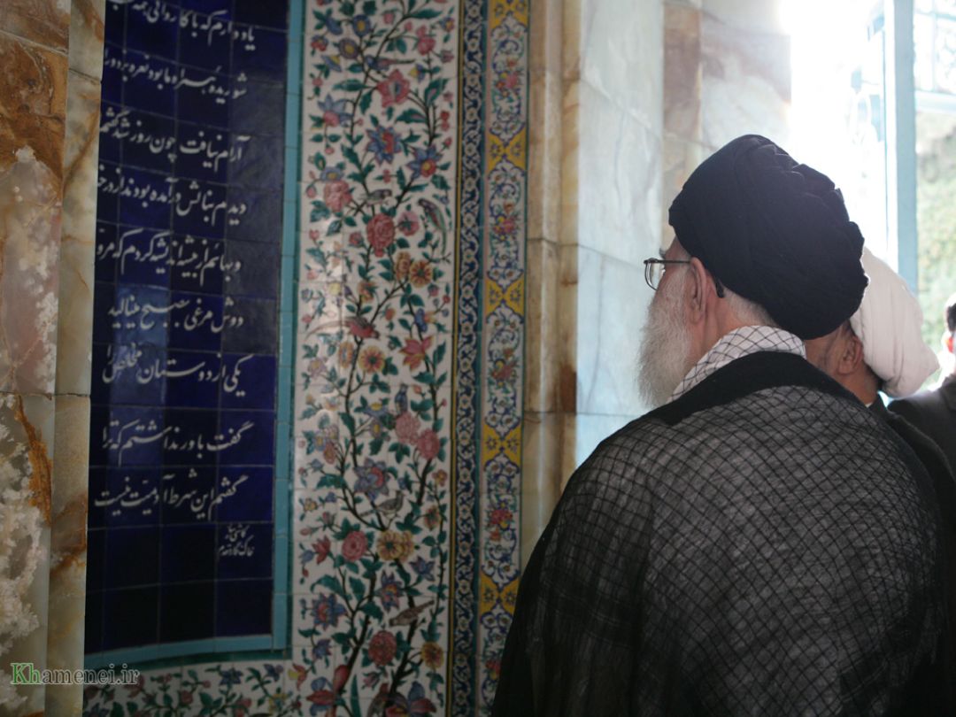 زبان ورودی ادبیات و ادبیات ورودی فرهنگ است