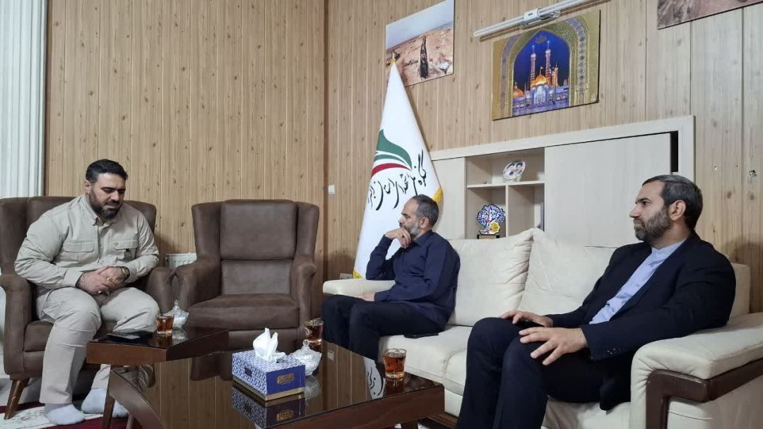 لزوم آشنایی نسل جوان با فرهنگ ایثار