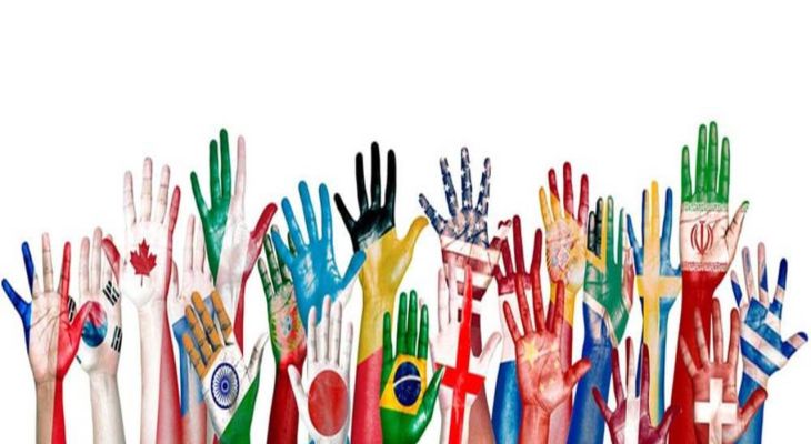فرهنگ ابزار سیاست‌بازان شده است